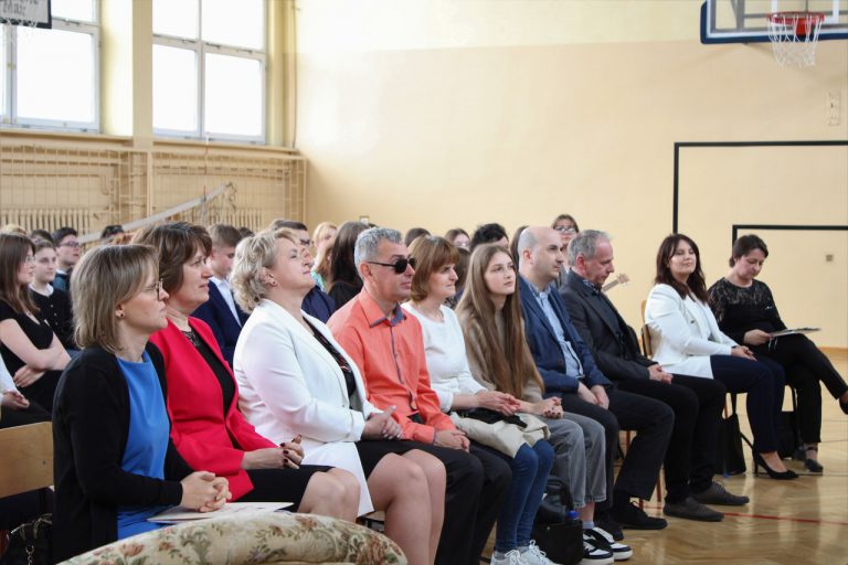 Święto języków obcych, języka polskiego i uniwersalnego języka muzyki.